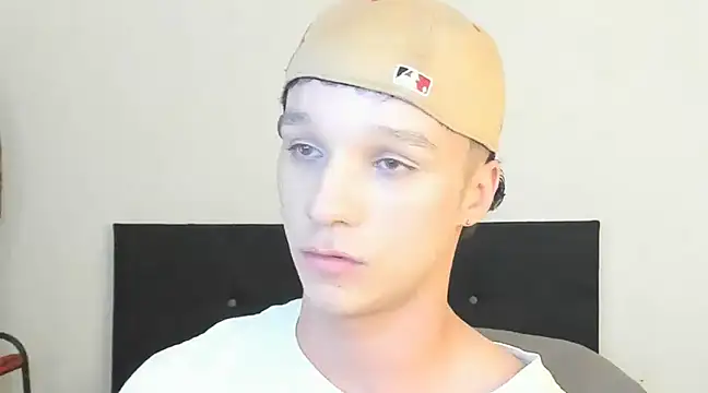 Snapshot of angelcortes chatting on December 18, 2024, 10:46 pm angelcortes online show from December 18, 2024, 10:46 pm