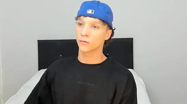 Snapshot of angelcortes chatting on March 14, 2025, 10:27 pm angelcortes online show from March 14, 2025, 10:27 pm