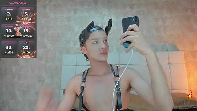 angelcortes online show from December 15, 2025, 1:22 am