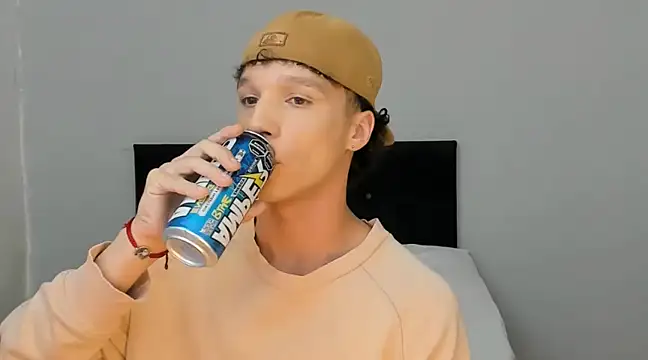 Snapshot of angelcortes chatting on March 15, 2025, 6:54 pm angelcortes online show from March 15, 2025, 6:54 pm