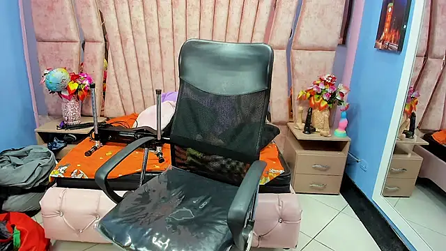 Snapshot of HornySkinny26 chatting on February 2, 2026, 5:50 am HornySkinny26 online show from February 2, 2026, 5:50 am