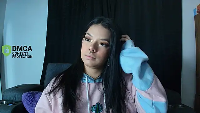 Snapshot of yungelitamor_ chatting on May 13, 2026, 5:25 am yungelitamor online show from May 13, 2026, 5:25 am