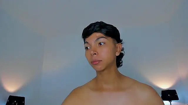 xhenisa  online show from April 10, 2026, 1:45 am