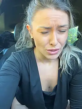 petrouchkaaa  online show from November 29, 2025, 9:42 am