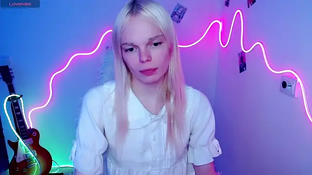 Emily Nyaffee online show from October 24, 2025, 9:52 am