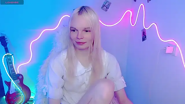 Emily Nyaffee online show from November 7, 2025, 3:16 pm