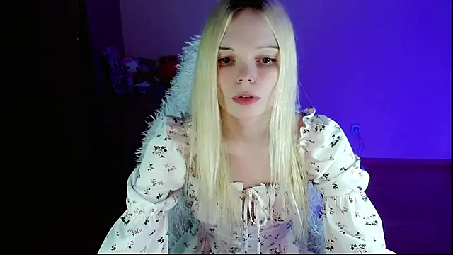 Snapshot of Emily_Nyaffee chatting on February 7, 2025, 12:31 am Emily Nyaffee online show from February 7, 2025, 12:31 am