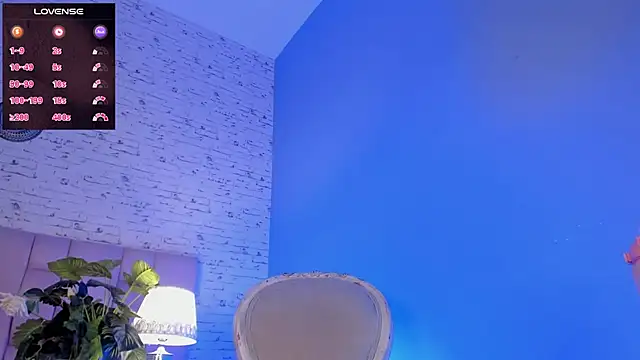 KarlynHoliss online show from December 28, 2024, 3:48 pm