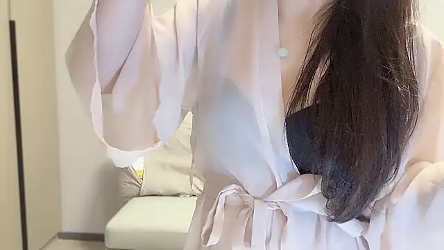 A-xena online show from October 19, 2025, 2:31 pm