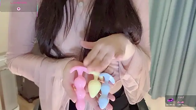 A-xena online show from November 28, 2025, 3:01 pm