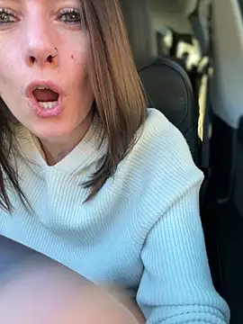 LadyLena1 online show from October 14, 2025, 4:07 pm