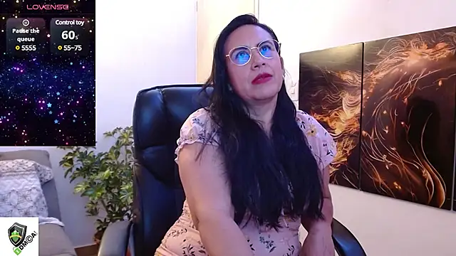 amalia brunette online show from March 6, 2025, 10:47 pm