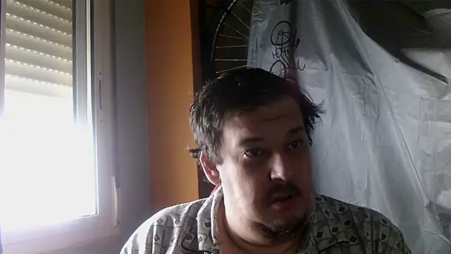 porkorossy online show from October 30, 2025, 8:12 am