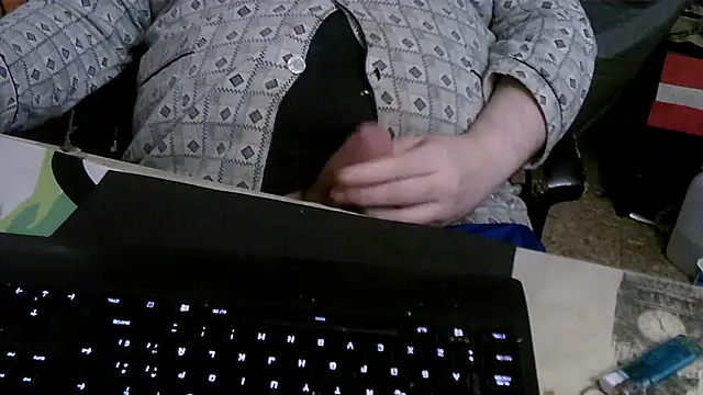 porkorossy online show from December 2, 2025, 11:56 am