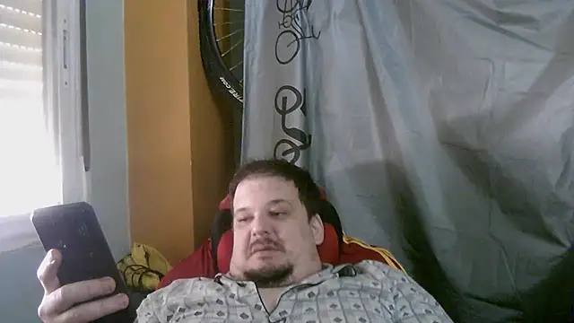 porkorossy online show from April 14, 2026, 9:47 am