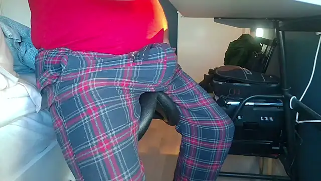 dutch-horny-daddy online show from January 8, 2026, 11:49 am