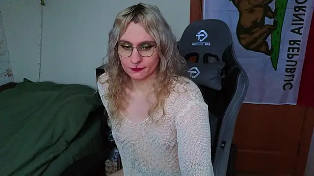 Snapshot of Lori_Myaf chatting on February 2, 2026, 2:05 pm Lori Myaf online show from February 2, 2026, 2:05 pm