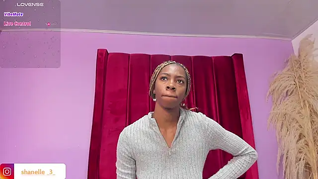 Snapshot of Shanelle__ chatting on February 2, 2026, 1:43 pm Shanelle online show from February 2, 2026, 1:43 pm