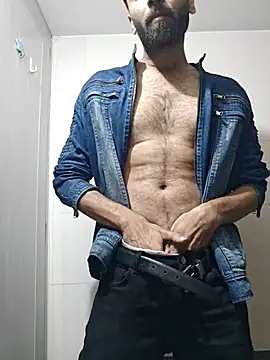 18 couple sex online show from July 10, 2026, 9:26 pm