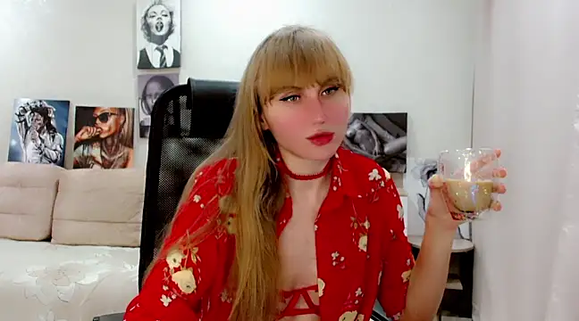 EveLove33 online show from March 7, 2025, 5:28 pm