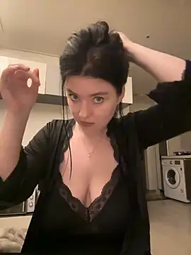 Snapshot of Angela_Fosterr chatting on July 3, 2026, 5:52 pm Angela Fosterr online show from July 3, 2026, 5:52 pm