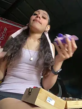 badbaby187 online show from October 28, 2025, 3:11 pm