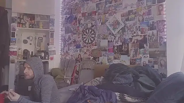 DownstairsSky online show from February 17, 2025, 9:32 pm