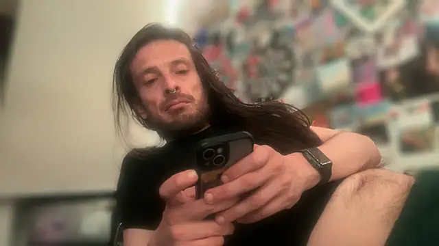 DownstairsSky online show from October 3, 2025, 1:20 am