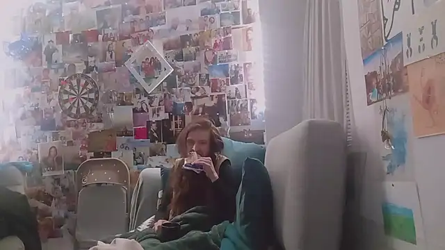 DownstairsSky online show from March 7, 2025, 7:30 am