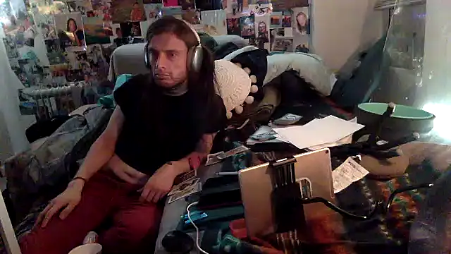 DownstairsSky online show from January 31, 2025, 5:51 am