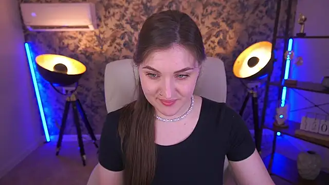 EmmyCharmm online show from July 21, 2026, 6:37 am