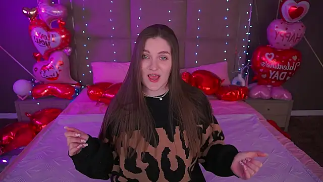 EmmyCharmm online show from February 13, 2026, 6:57 am