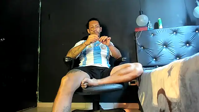 Snapshot of FuckHardlove chatting on July 29, 2026, 6:29 pm FuckHardlove online show from July 29, 2026, 6:29 pm