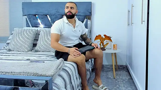 Snapshot of Zack_Froone chatting on February 10, 2026, 1:10 pm Zack Froone online show from February 10, 2026, 1:10 pm