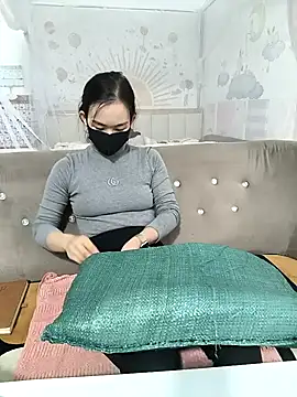 I AM NOT A SLUT online show from December 17, 2025, 4:28 am