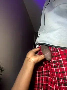 skiihot online show from September 27, 2025, 7:53 pm