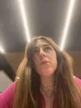 Snapshot of MommmyYummy chatting on February 25, 2026, 10:04 am MommmyYummy online show from February 25, 2026, 10:04 am