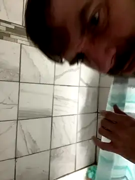 4kUsh2Fashion0 online show from October 8, 2025, 3:24 pm