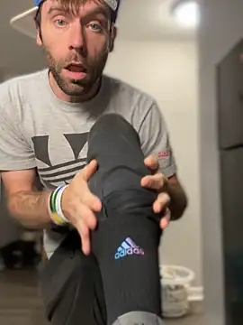 4kUsh2Fashion0 online show from September 17, 2025, 9:17 pm