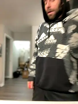 4kUsh2Fashion0 online show from November 5, 2025, 1:47 pm