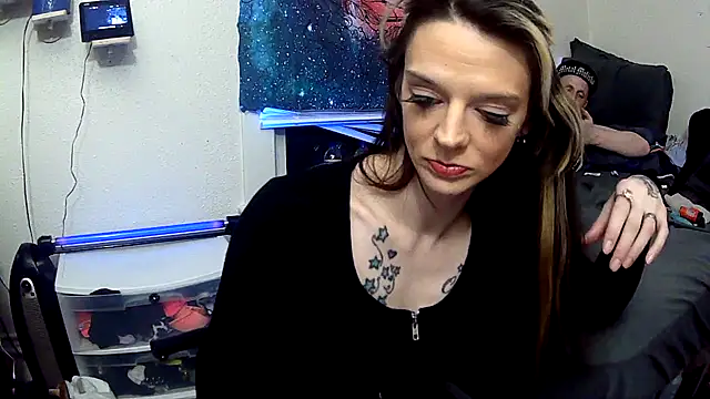 dangereyez0010 online show from March 4, 2026, 8:44 am