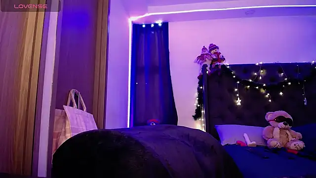 Marilyncoopers online show from December 7, 2024, 6:21 pm