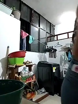 EllisW8 online show from April 14, 2026, 11:43 pm