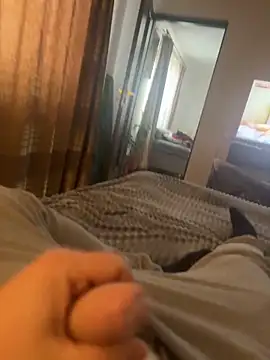 Snapshot of Aronn4 chatting on February 5, 2026, 10:33 am Aronn4 online show from February 5, 2026, 10:33 am