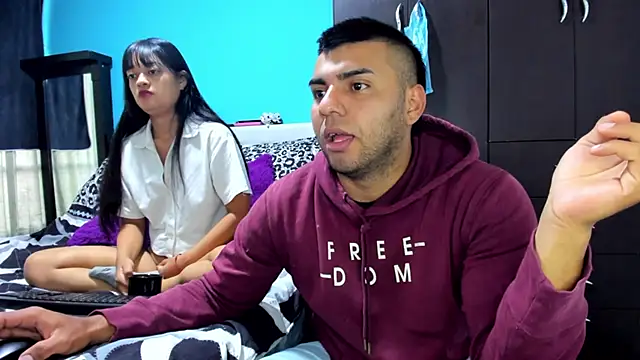 2ScarletandRyan8 online show from October 26, 2025, 10:59 am