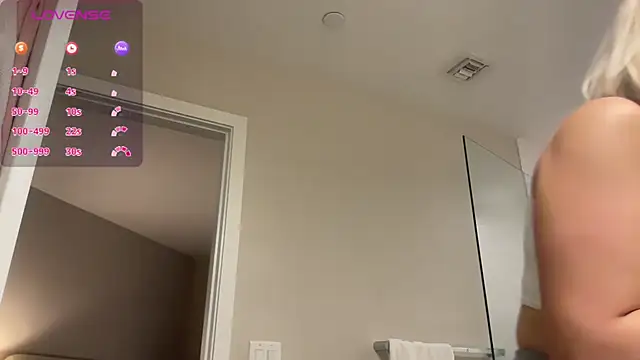 xoxoxjenn online show from March 16, 2026, 11:47 am