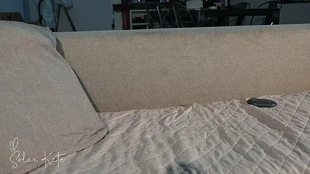 solarkate online show from February 8, 2025, 9:24 am