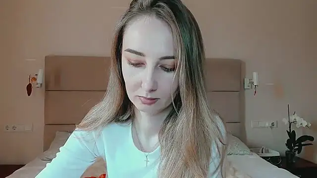 Maiami000 online show from March 12, 2026, 12:53 pm