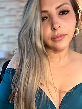 Snapshot of _Abril-Office1 chatting on September 11, 2025, 2:50 pm Abril-Office1 online show from September 11, 2025, 2:50 pm
