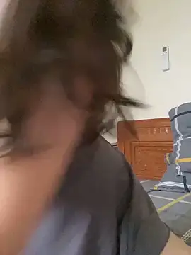 Ruby bear online show from October 6, 2025, 4:13 am